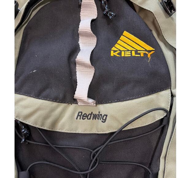 kelty backpack aluminum stays Redwing 3100 The Glendale 105 is a versatile compression sack designed for longer adventures Kelty Coyote 65 - 105L
